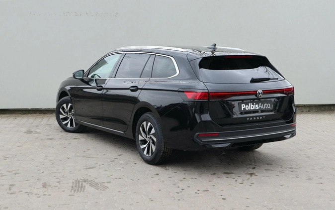 Volkswagen Passat cena 208590 przebieg: 8, rok produkcji 2024 z Olsztyn małe 379